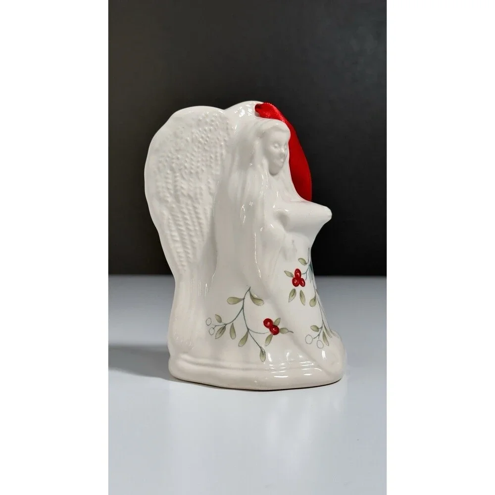 Pfaltzgraff Merry Christmas 2000 Angel Winter Berry With Scroll Ornament